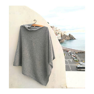 Open image in slideshow, Poncho in 100% cachemere _made on the amalfi coast
