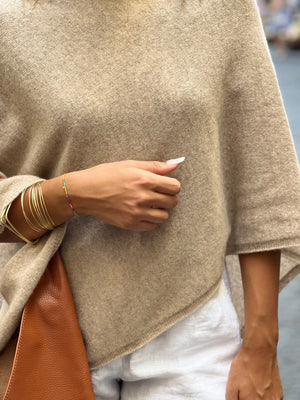 Open image in slideshow, Poncho in 100% cachemere _made on the amalfi coast
